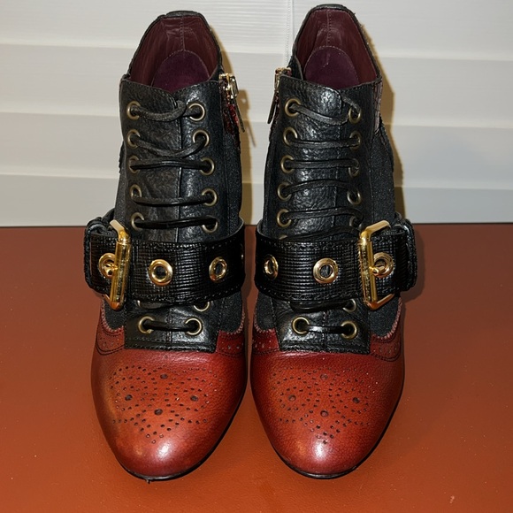 VGUC - Burberry Westmarsh Ankle Boots - Picture 2 of 16